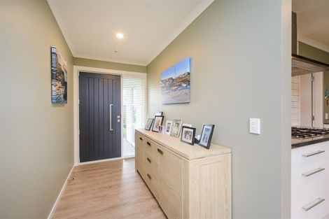 Photo of property in 19 George Street, Bulls, 4818