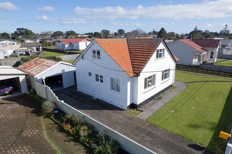 Photo of property in 87 Queen Street, Waitara, 4320