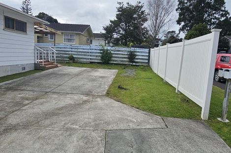 Photo of property in 13 Waari Avenue, Sunnyvale, Auckland, 0612