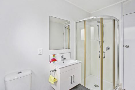 Photo of property in Oakwood Manor, 608c Massey Road, Mangere, Auckland, 2022