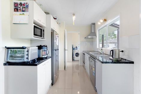 Photo of property in 56 Peverill Crescent, Papatoetoe, Auckland, 2025