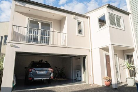 Photo of property in 1/143a Wiseley Road, West Harbour, Auckland, 0618