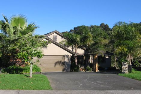 Photo of property in 14 Landing Drive, Albany, Auckland, 0632