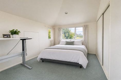 Photo of property in 4 Portal Place, Murrays Bay, Auckland, 0630