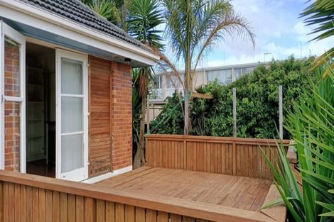 Photo of property in 2/265 Massey Road, Mangere East, Auckland, 2024