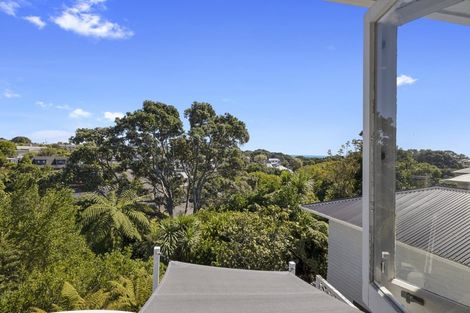 Photo of property in 26 Baring Terrace, Strandon, New Plymouth, 4312