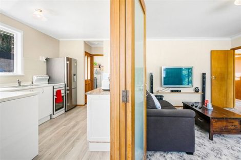 Photo of property in 14 Takapu Street, Henderson, Auckland, 0612