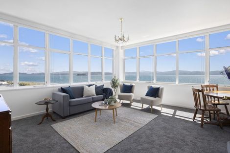 Photo of property in Rona House, 33 Rimu Street, Eastbourne, Lower Hutt, 5013