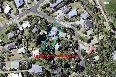 Photo of property in 8 Hillside Crescent, Leigh, 0985