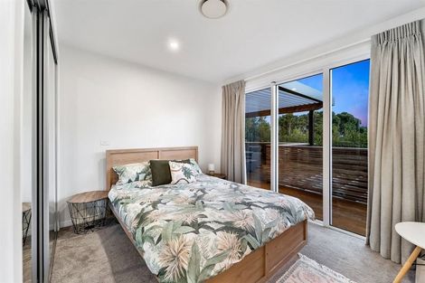 Photo of property in 2/31 Heathcote Road, Castor Bay, Auckland, 0620