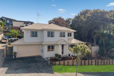 Photo of property in 3 Fairchild Avenue, Goodwood Heights, Auckland, 2105