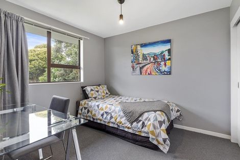 Photo of property in 4 Crown Hill, Titahi Bay, Porirua, 5022