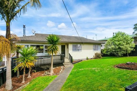 Photo of property in 37 Triangle Road, Massey, Auckland, 0614