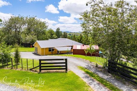 Photo of property in 16 Nikau Lane, Maungaturoto, 0520