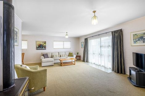 Photo of property in 1/246 Great North Road, Henderson, Auckland, 0612