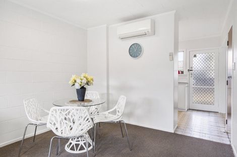 Photo of property in 5a Mckenzie Road, Mangere Bridge, Auckland, 2022