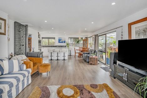 Photo of property in 145 Robinson Road, Whitianga, 3510