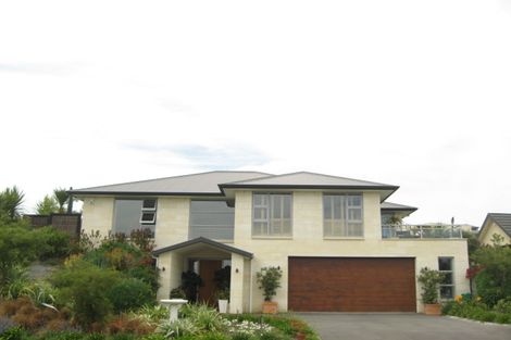 Photo of property in 15 Highcrest Heights, Westmorland, Christchurch, 8025