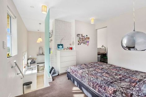 Photo of property in 27 Garden Road, Northland, Wellington, 6012