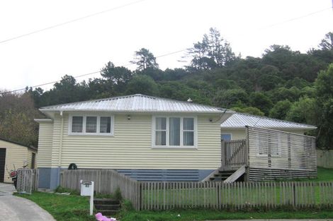 Photo of property in 43 Hanson Grove, Stokes Valley, Lower Hutt, 5019