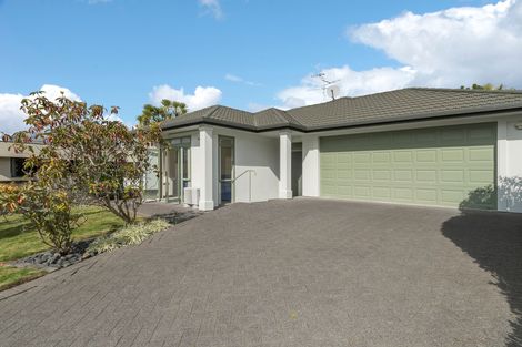 Photo of property in 10 Hawk Place, Welcome Bay, Tauranga, 3112
