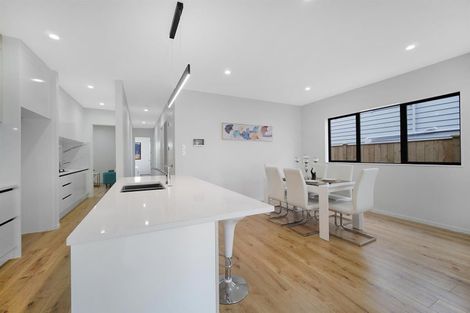 Photo of property in 61 Drumbuoy Drive, Flat Bush, Auckland, 2019