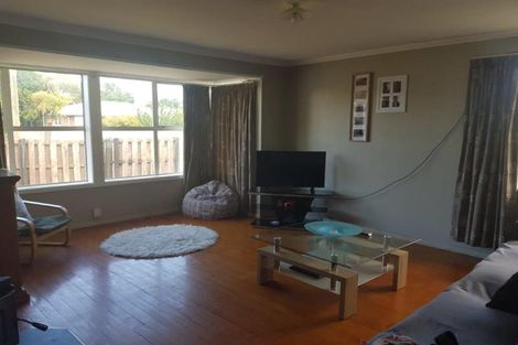 Photo of property in 46 Lambeth Crescent, Redwood, Christchurch, 8051