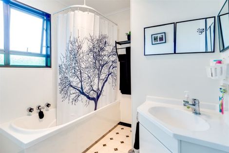 Photo of property in 162 Nuffield Avenue, Marewa, Napier, 4110