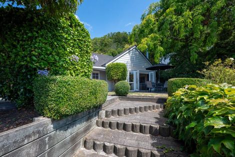 Photo of property in 7 Krissell Place, Acacia Bay, Taupo, 3330