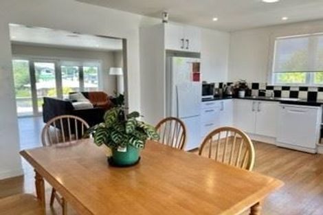 Photo of property in 29 Sylvan Crescent, Te Atatu South, Auckland, 0610