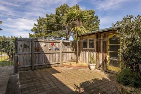 Photo of property in 6 Chamberlain Avenue, Amberley, 7481