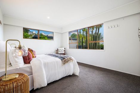 Photo of property in 27 Ferry Parade, Herald Island, Auckland, 0618