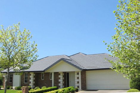 Photo of property in 28 Riverwood Boulevard, Redwood, Christchurch, 8051