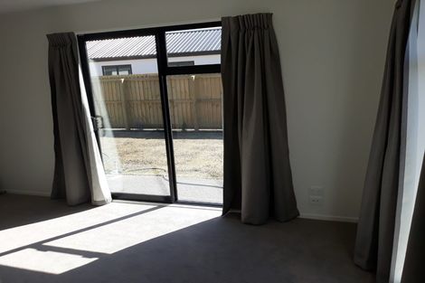 Photo of property in 10 Perendale Street, Belfast, Christchurch, 8051