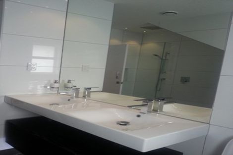 Photo of property in 31 Norwood Road, Bayswater, Auckland, 0622