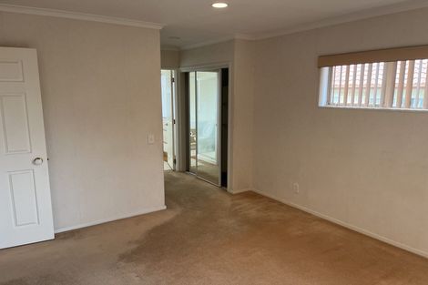 Photo of property in 6 Claremont Way, East Tamaki Heights, Auckland, 2016