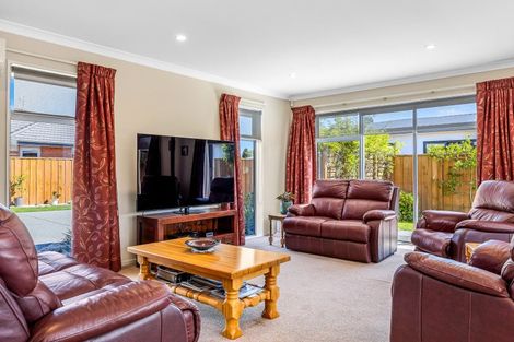 Photo of property in 17 Awa Place, Rangiora, 7400