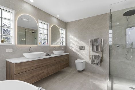 Photo of property in 14 The Parade, Bucklands Beach, Auckland, 2012