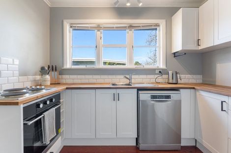 Photo of property in 43 Lewis Avenue, Aramoho, Whanganui, 4500