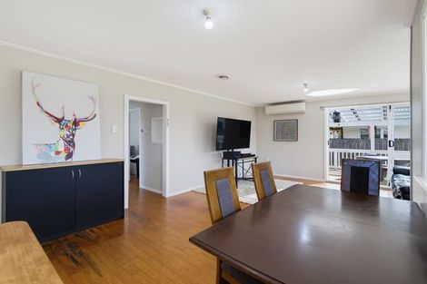 Photo of property in 40 Cosgrave Road, Papakura, 2110