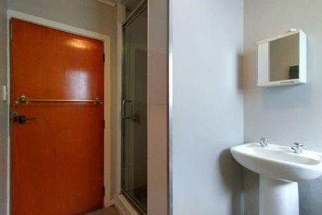 Photo of property in 32 Castle Crescent, Stokes Valley, Lower Hutt, 5019