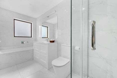 Photo of property in 76 Drumbuoy Drive, Flat Bush, Auckland, 2019
