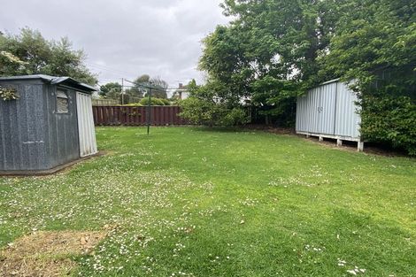 Photo of property in 98 Hillsborough Road, Hillsborough, Auckland, 1042