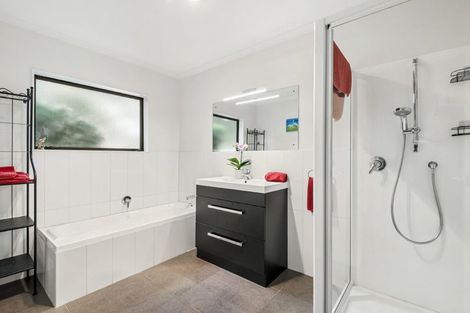 Photo of property in 108 Paremoremo Road, Lucas Heights, Auckland, 0632