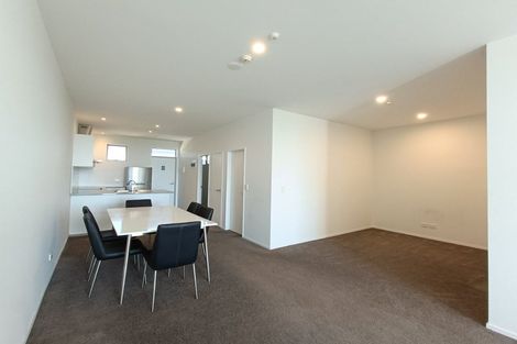 Photo of property in 106/102 Pakuranga Road, Pakuranga, Auckland, 2010