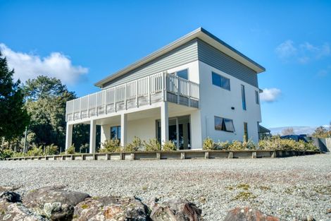 Photo of property in 91 Beach Road, Kakapotahi, Ross, 7885