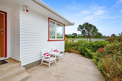 Photo of property in 40 Catherine Crescent, Paparangi, Wellington, 6037