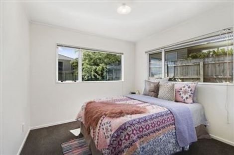 Photo of property in 14 Peel Lane, Aotea, Porirua, 5024