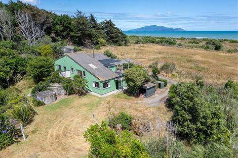 Photo of property in 69 Sims Road, Te Horo Beach, Otaki, 5581