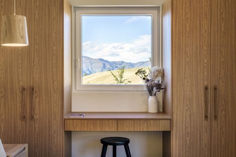 Photo of property in 35 Jack Hanley Drive, Jacks Point, Queenstown, 9371